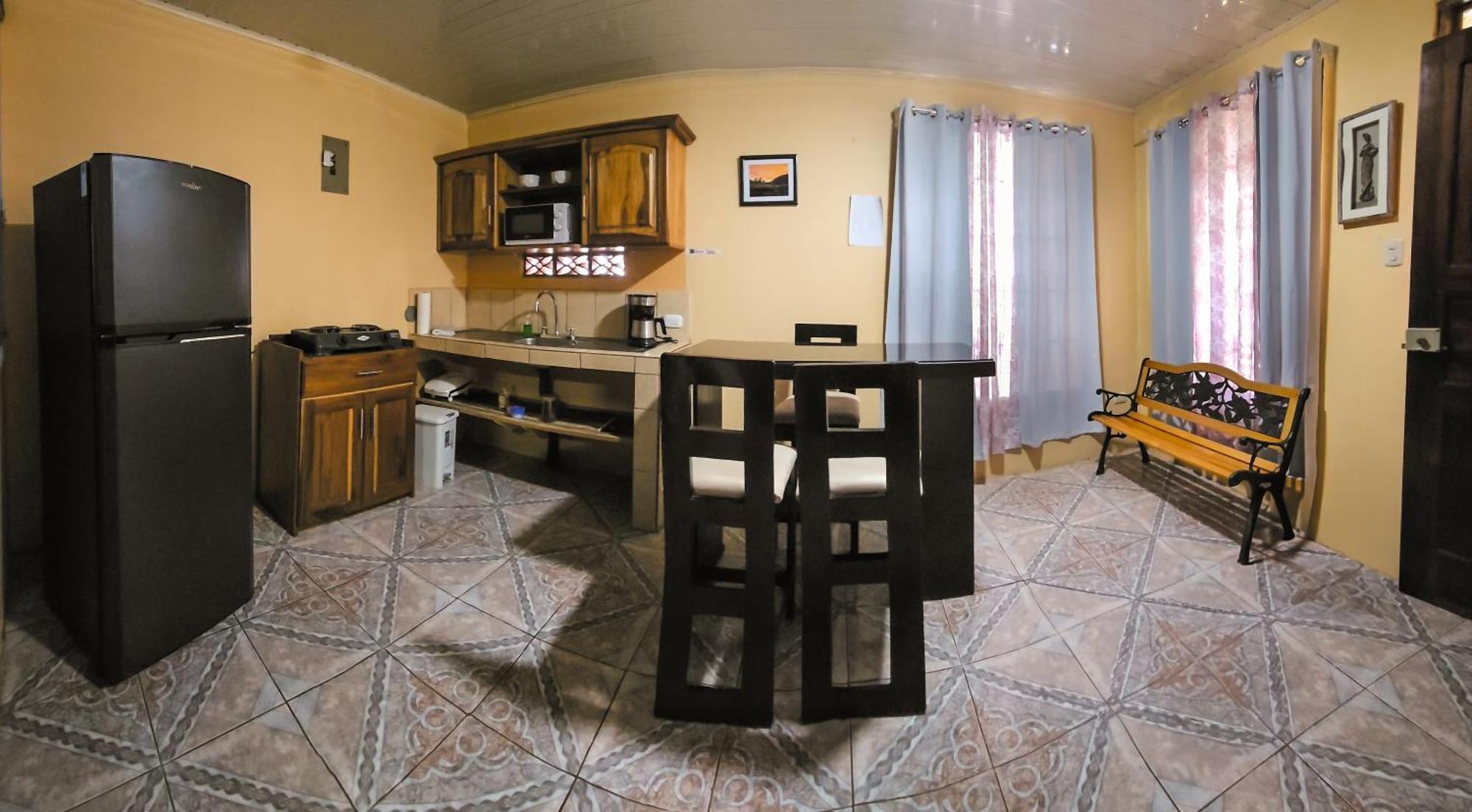 Apartamento Daly #1 Guápiles エクステリア 写真